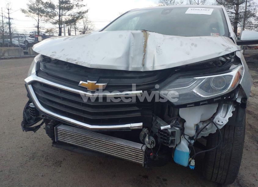 Photo 6 of 2019 Chevrolet Equinox LT (VIN 3GNAXJEV3KS605840)