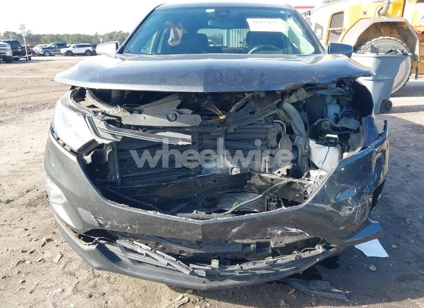 Photo 6 of 2020 Chevrolet Equinox FWD 2FL (VIN 3GNAXJEV3LS550078)