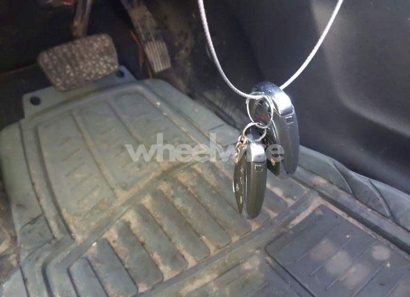 Photo 11 of 2018 Chevrolet Equinox LT (VIN 3GNAXJEV4JL128618)