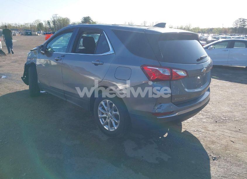 Photo 3 of 2018 Chevrolet Equinox LT (VIN 3GNAXJEV4JL128618)