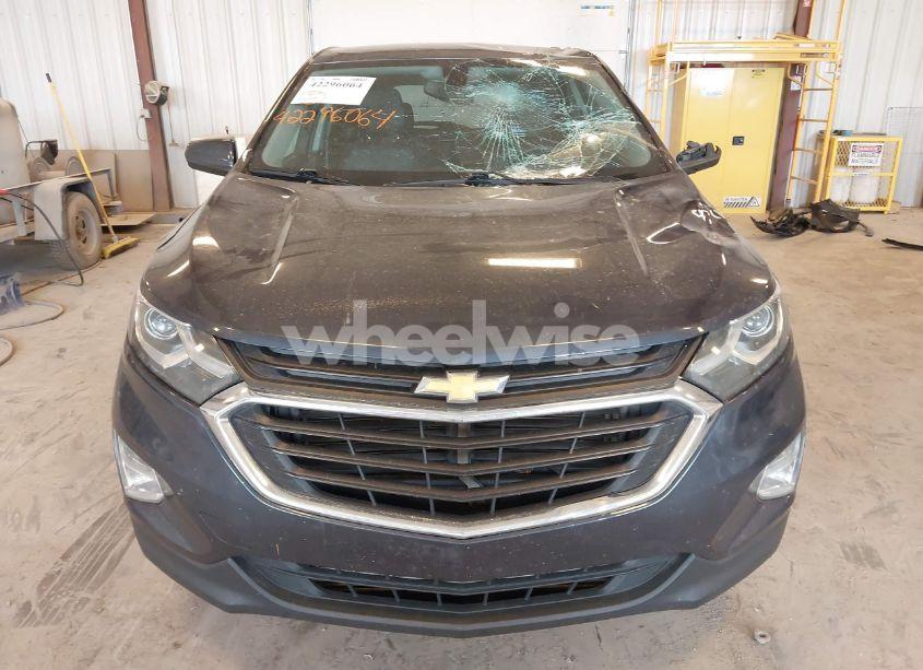 Photo 12 of 2018 Chevrolet Equinox LT (VIN 3GNAXJEV4JL164096)