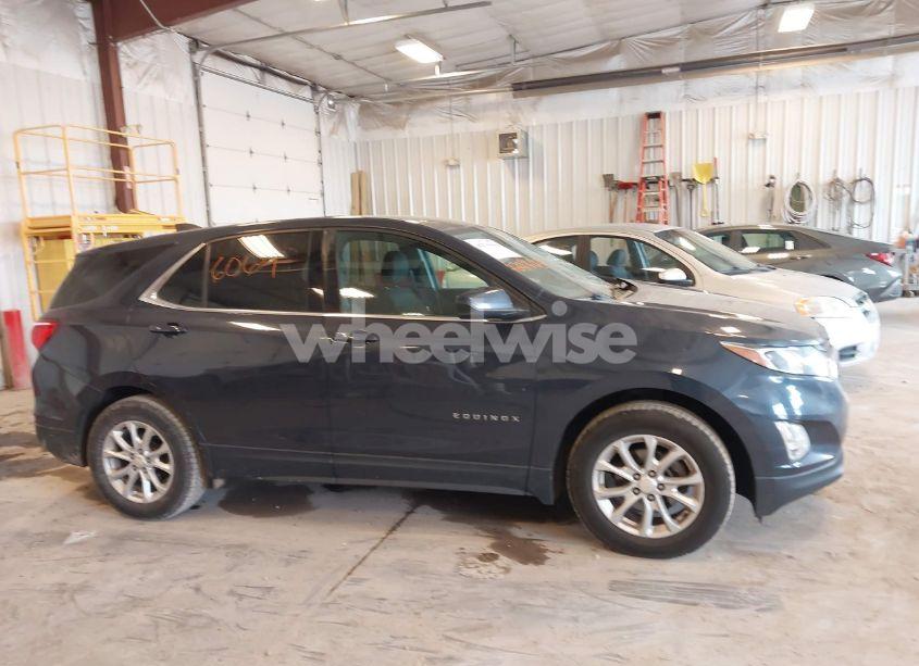 Photo 13 of 2018 Chevrolet Equinox LT (VIN 3GNAXJEV4JL164096)
