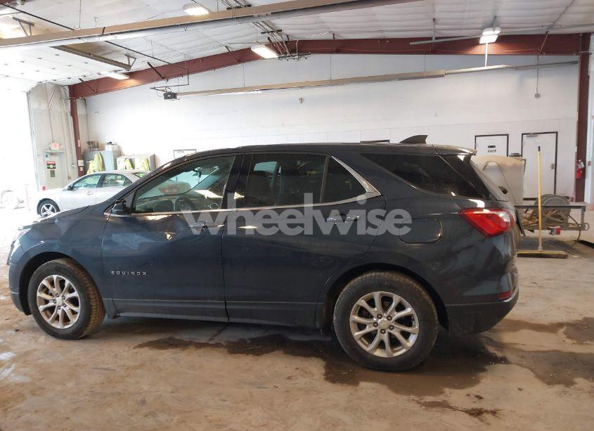 Photo 14 of 2018 Chevrolet Equinox LT (VIN 3GNAXJEV4JL164096)