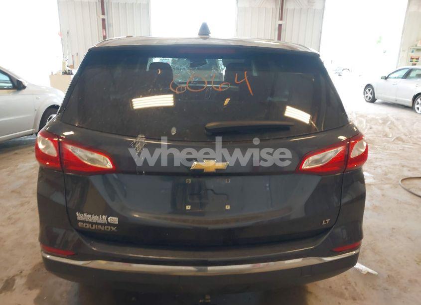 Photo 16 of 2018 Chevrolet Equinox LT (VIN 3GNAXJEV4JL164096)