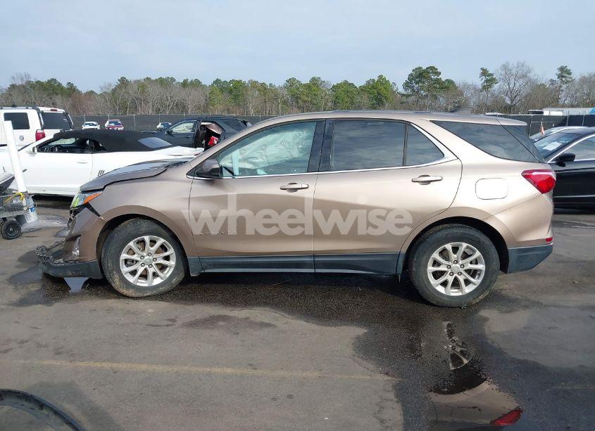 Photo 14 of 2018 Chevrolet Equinox LT (VIN 3GNAXJEV4JL362788)