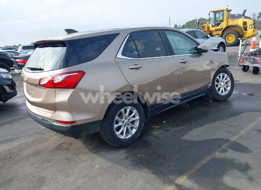 Photo 4 of 2018 Chevrolet Equinox LT (VIN 3GNAXJEV4JL362788)