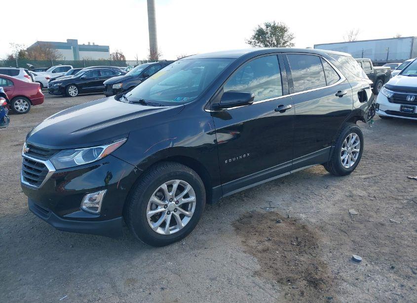 Photo 2 of 2018 Chevrolet Equinox LT (VIN 3GNAXJEV4JL380384)