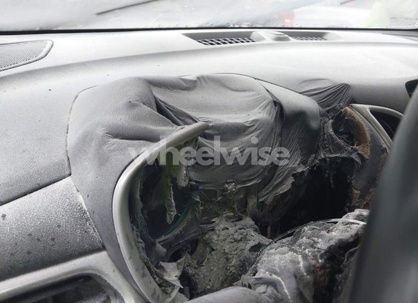 Photo 7 of 2018 Chevrolet Equinox LT (VIN 3GNAXJEV4JS502215)