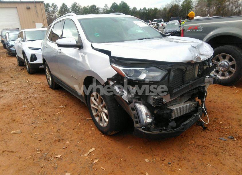 2018 Chevrolet Equinox LT (VIN 3GNAXJEV4JS509942) main photo