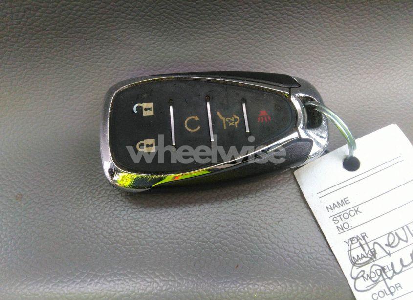 Photo 11 of 2018 Chevrolet Equinox LT (VIN 3GNAXJEV4JS509942)