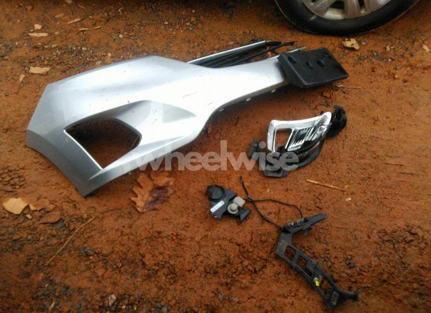 Photo 12 of 2018 Chevrolet Equinox LT (VIN 3GNAXJEV4JS509942)