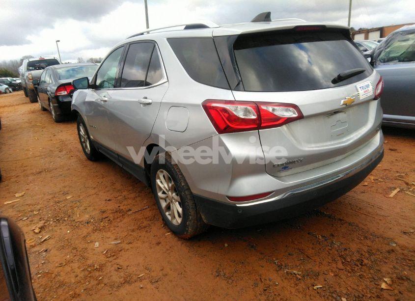 Photo 3 of 2018 Chevrolet Equinox LT (VIN 3GNAXJEV4JS509942)