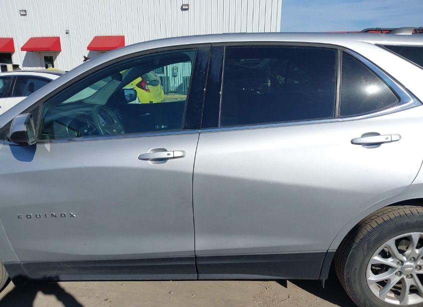 Photo 15 of 2018 Chevrolet Equinox LT (VIN 3GNAXJEV4JS512906)