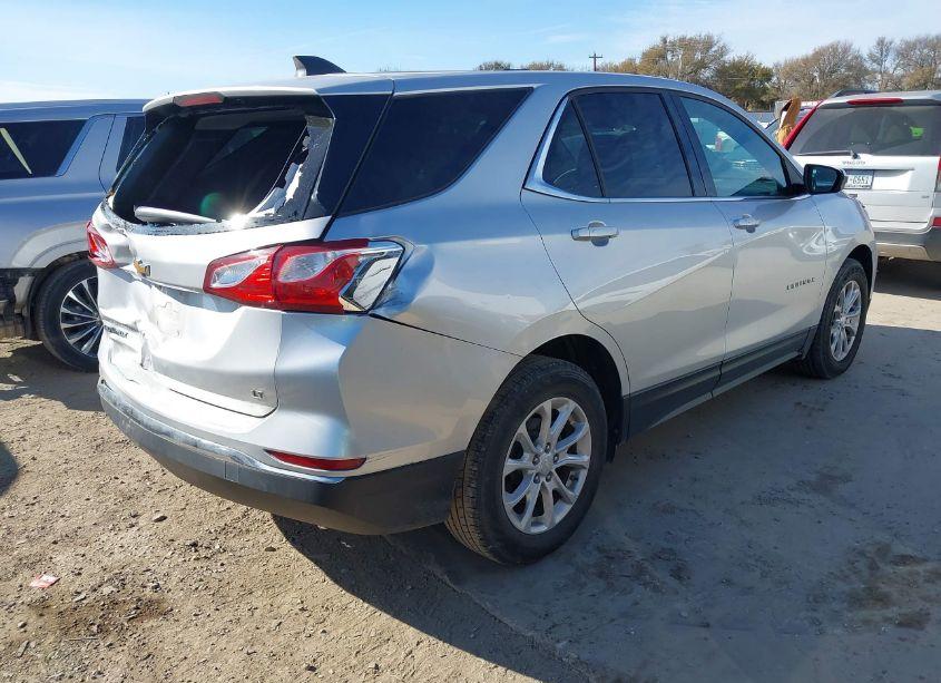 Photo 4 of 2018 Chevrolet Equinox LT (VIN 3GNAXJEV4JS512906)