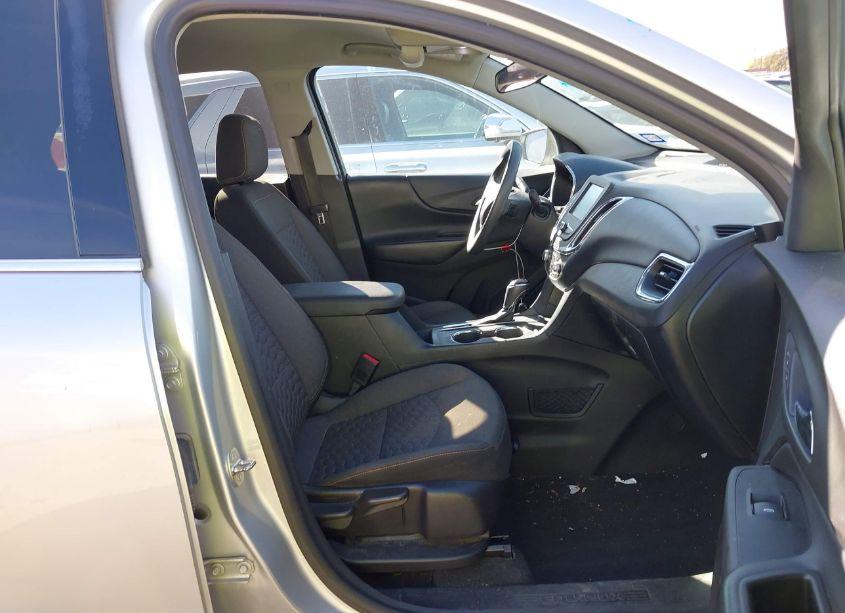 Photo 5 of 2018 Chevrolet Equinox LT (VIN 3GNAXJEV4JS512906)