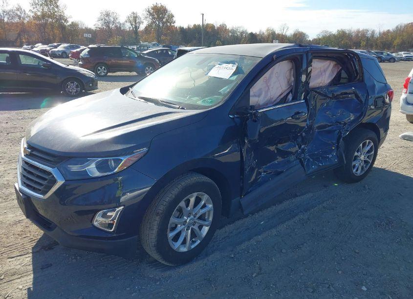 Photo 2 of 2018 Chevrolet Equinox LT (VIN 3GNAXJEV4JS527373)