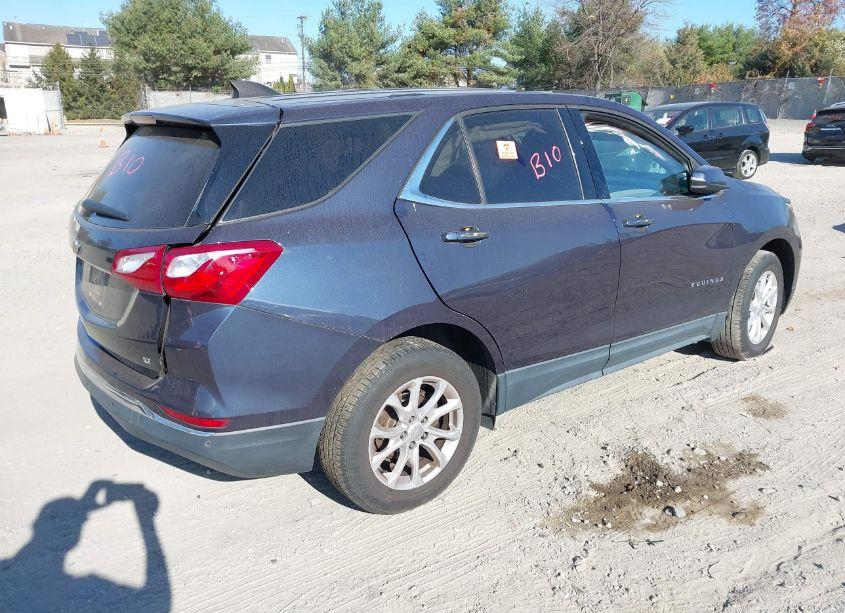 Photo 4 of 2018 Chevrolet Equinox LT (VIN 3GNAXJEV4JS527373)