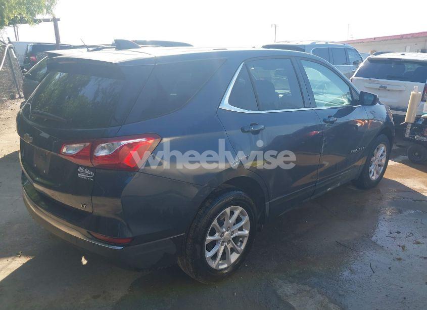 Photo 4 of 2018 Chevrolet Equinox LT (VIN 3GNAXJEV4JS533612)