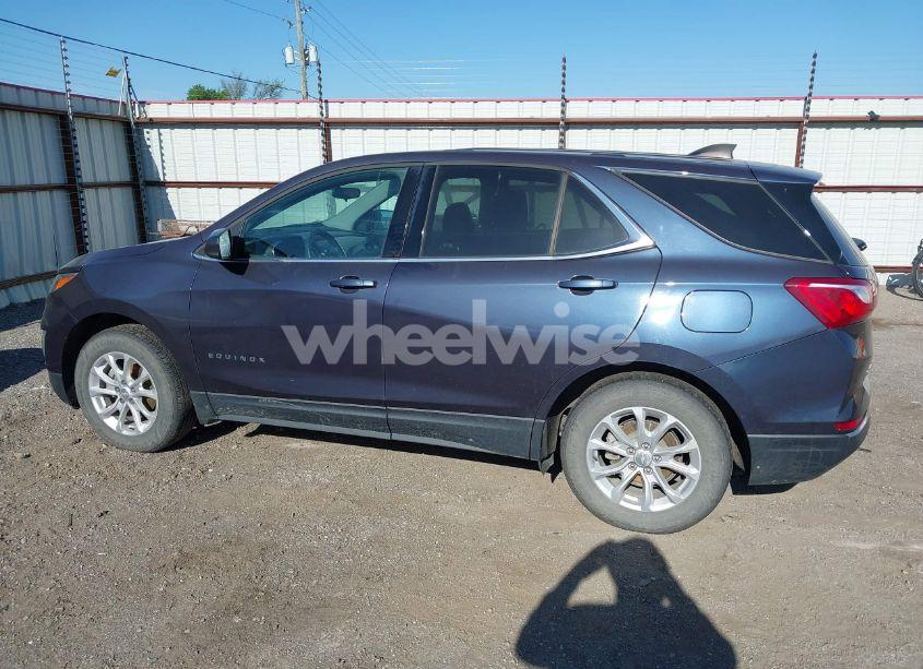 Photo 13 of 2018 Chevrolet Equinox LT (VIN 3GNAXJEV4JS582034)