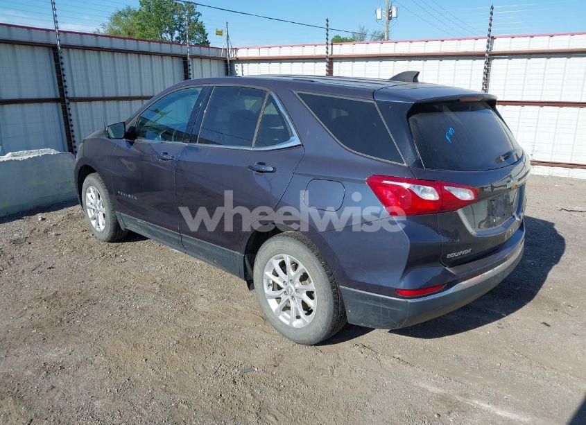 Photo 3 of 2018 Chevrolet Equinox LT (VIN 3GNAXJEV4JS582034)