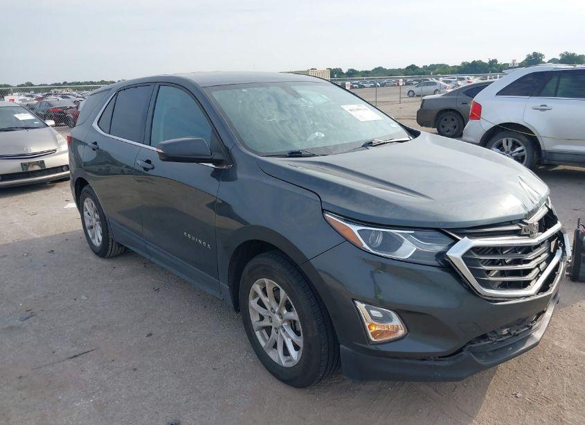 2018 Chevrolet Equinox LT (VIN 3GNAXJEV4JS584205) main photo