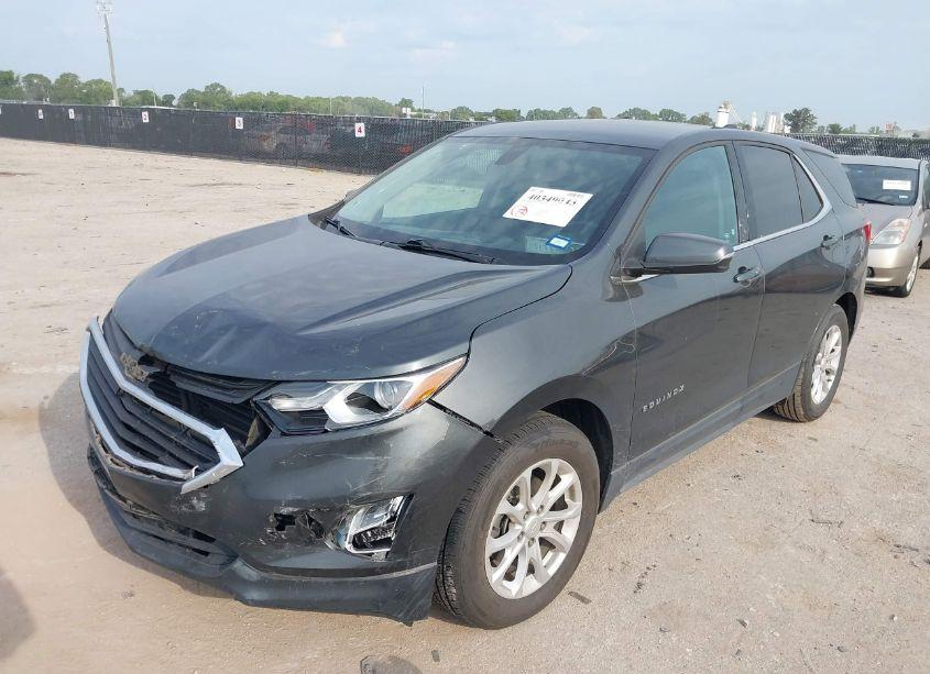 Photo 2 of 2018 Chevrolet Equinox LT (VIN 3GNAXJEV4JS584205)