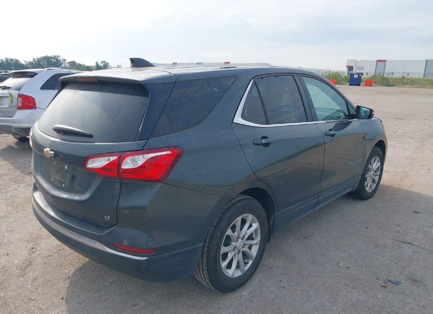 Photo 4 of 2018 Chevrolet Equinox LT (VIN 3GNAXJEV4JS584205)