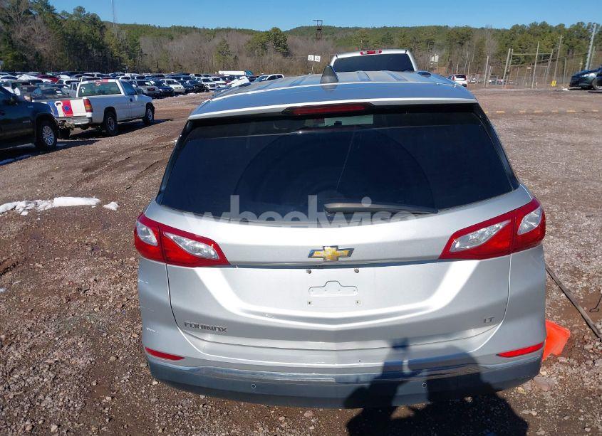 Photo 16 of 2018 Chevrolet Equinox LT (VIN 3GNAXJEV4JS621284)