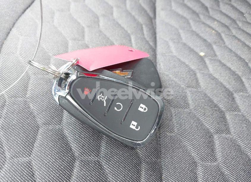 Photo 11 of 2018 Chevrolet Equinox LT (VIN 3GNAXJEV4JS624556)