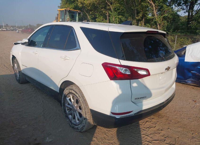 Photo 3 of 2018 Chevrolet Equinox LT (VIN 3GNAXJEV4JS642653)