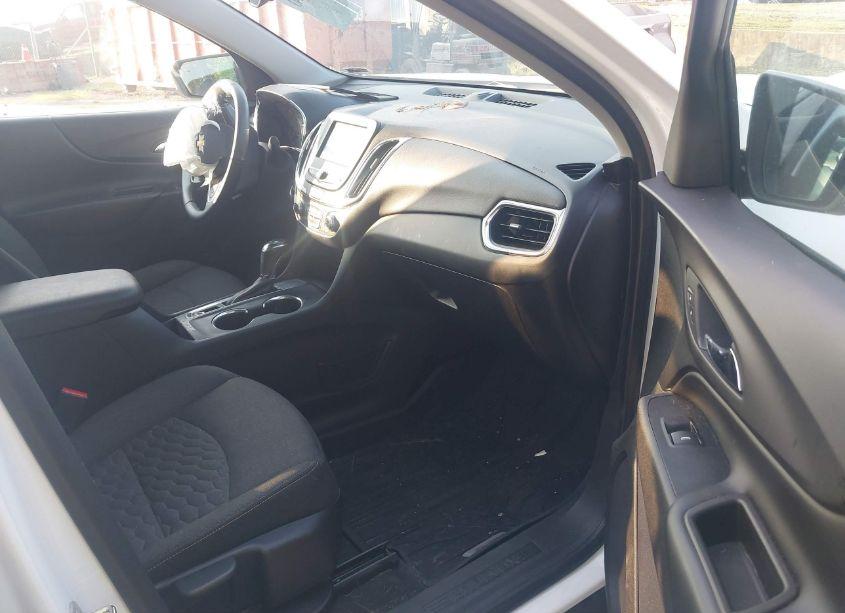 Photo 5 of 2018 Chevrolet Equinox LT (VIN 3GNAXJEV4JS642653)