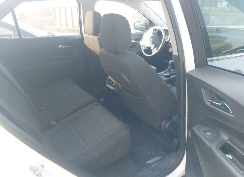 Photo 8 of 2018 Chevrolet Equinox LT (VIN 3GNAXJEV4JS642653)