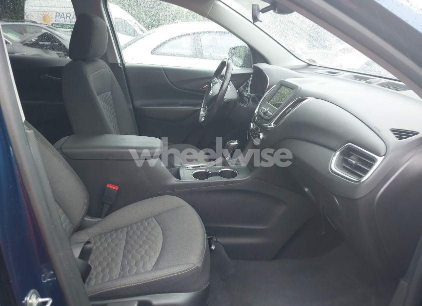 Photo 5 of 2019 Chevrolet Equinox LT (VIN 3GNAXJEV4KL298172)