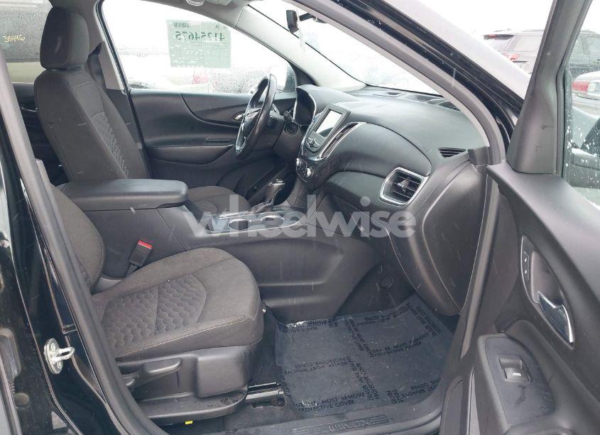 Photo 5 of 2019 Chevrolet Equinox LT (VIN 3GNAXJEV4KL308568)