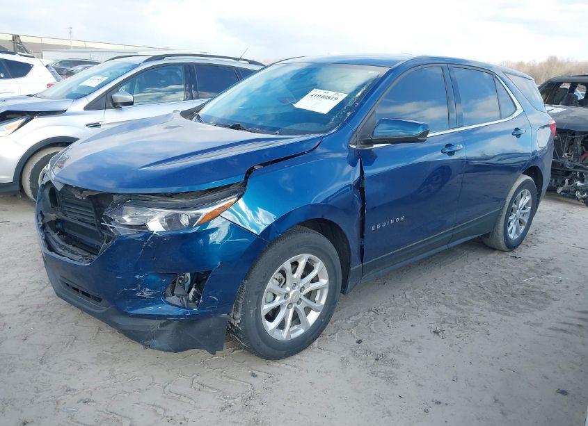 Photo 2 of 2020 Chevrolet Equinox FWD 2FL (VIN 3GNAXJEV4LL346366)