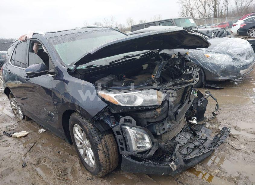 2018 Chevrolet Equinox LT (VIN 3GNAXJEV5JL104988) main photo