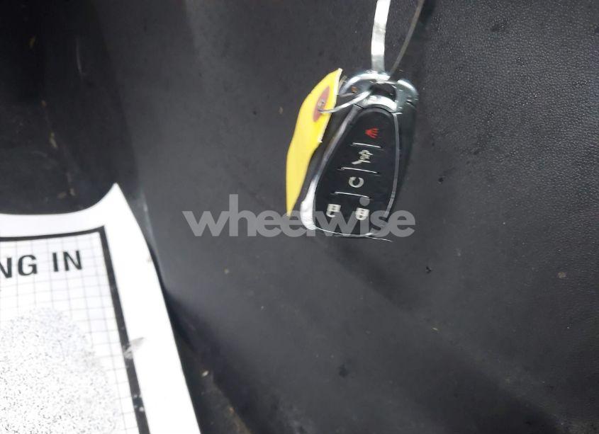 Photo 11 of 2018 Chevrolet Equinox LT (VIN 3GNAXJEV5JL104988)