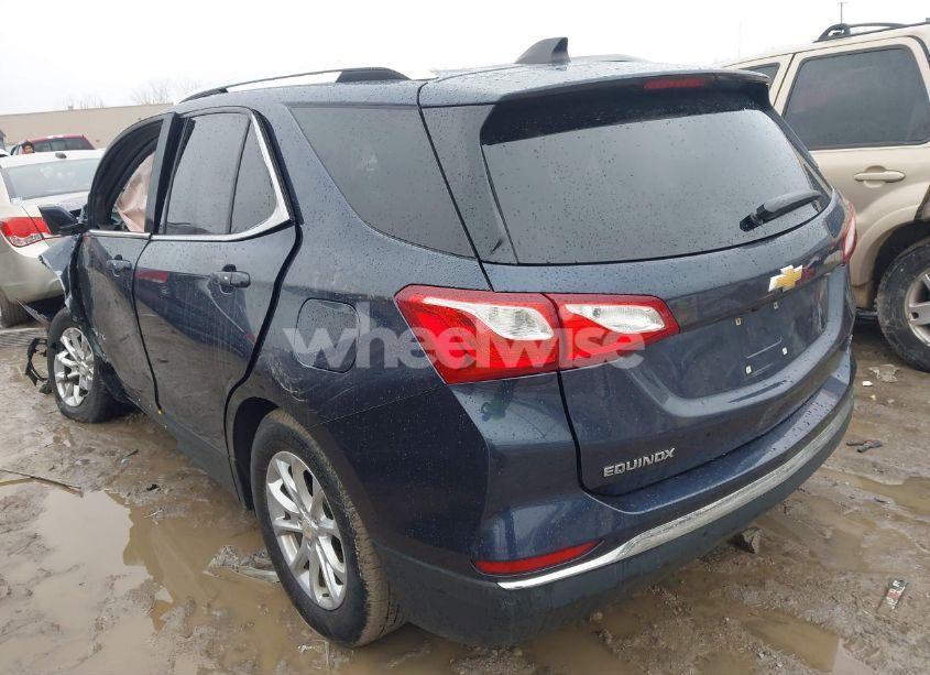 Photo 3 of 2018 Chevrolet Equinox LT (VIN 3GNAXJEV5JL104988)