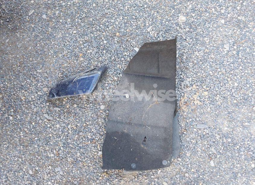 Photo 12 of 2018 Chevrolet Equinox LT (VIN 3GNAXJEV5JL383892)