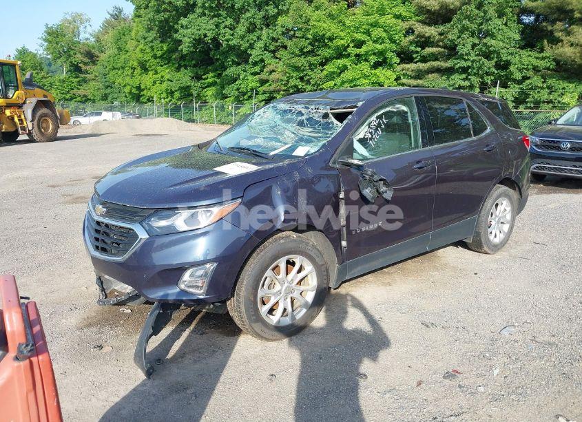 Photo 2 of 2018 Chevrolet Equinox LT (VIN 3GNAXJEV5JL383892)