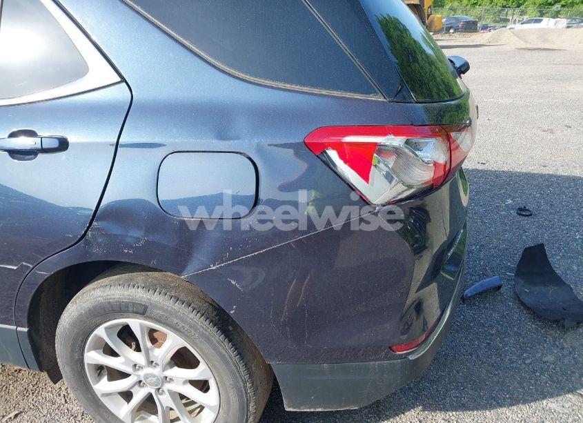 Photo 20 of 2018 Chevrolet Equinox LT (VIN 3GNAXJEV5JL383892)