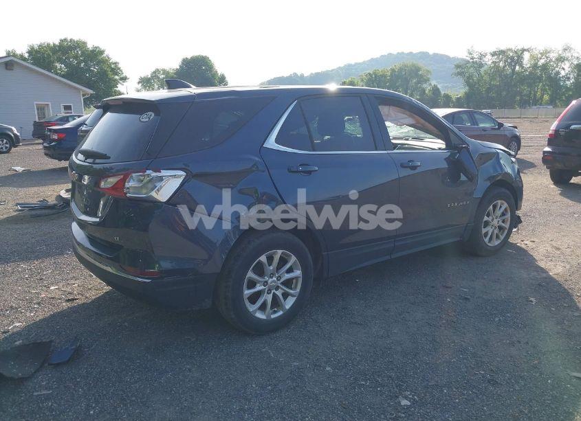 Photo 4 of 2018 Chevrolet Equinox LT (VIN 3GNAXJEV5JL383892)