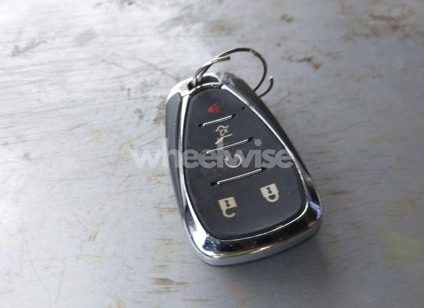 Photo 11 of 2018 Chevrolet Equinox LT (VIN 3GNAXJEV5JS528080)