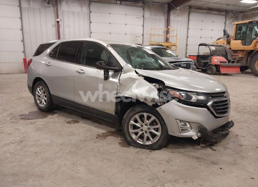 2018 Chevrolet Equinox LT (VIN 3GNAXJEV5JS534736) main photo