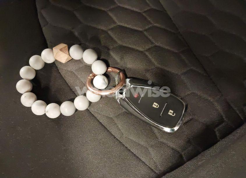 Photo 11 of 2018 Chevrolet Equinox LT (VIN 3GNAXJEV5JS534736)