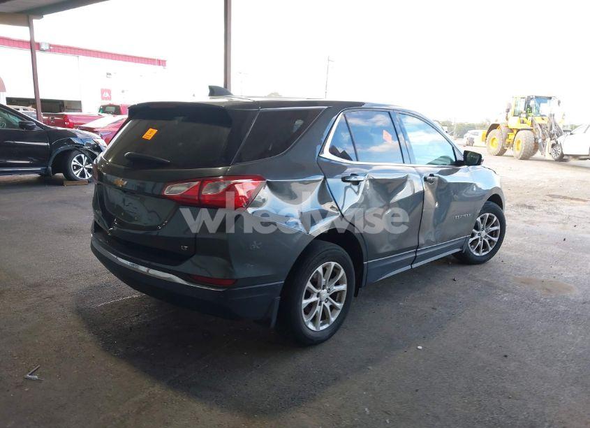 Photo 4 of 2018 Chevrolet Equinox LT (VIN 3GNAXJEV5JS550502)