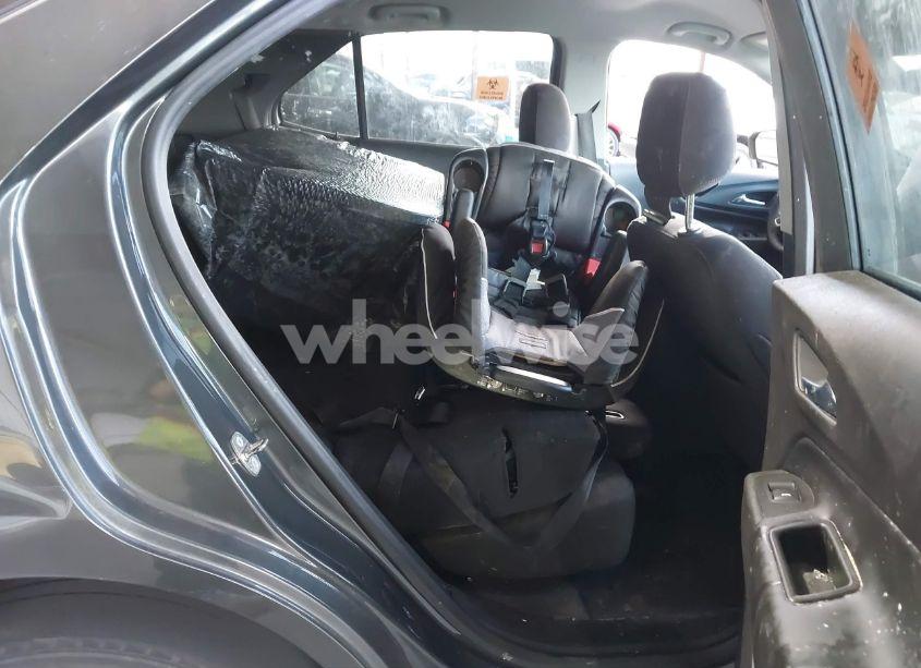 Photo 8 of 2018 Chevrolet Equinox LT (VIN 3GNAXJEV5JS550502)