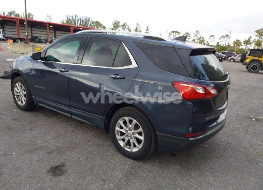 Photo 3 of 2018 Chevrolet Equinox LT (VIN 3GNAXJEV5JS560592)