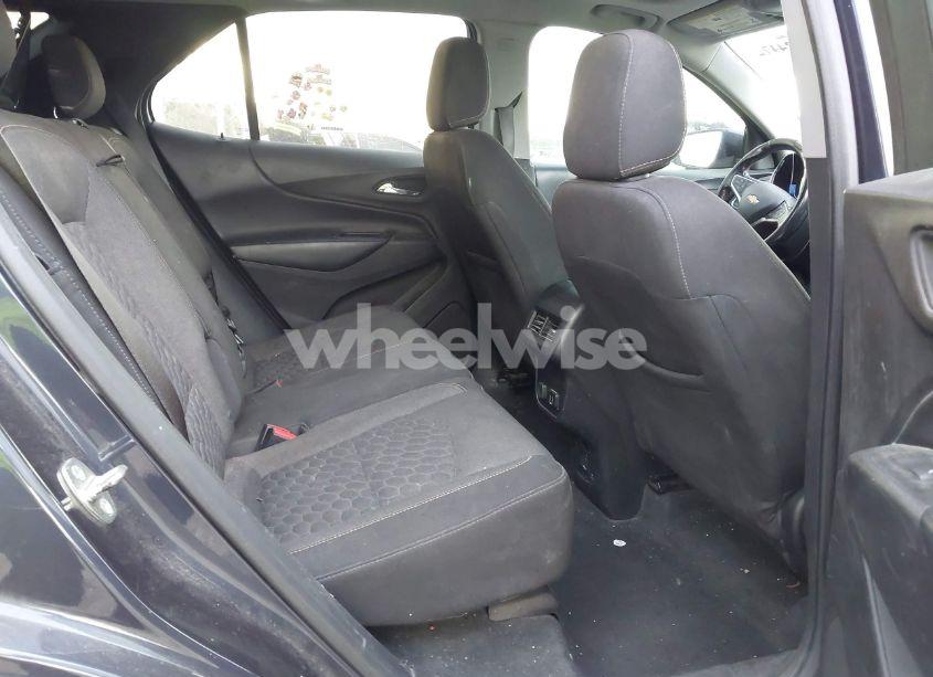 Photo 8 of 2018 Chevrolet Equinox LT (VIN 3GNAXJEV5JS560592)