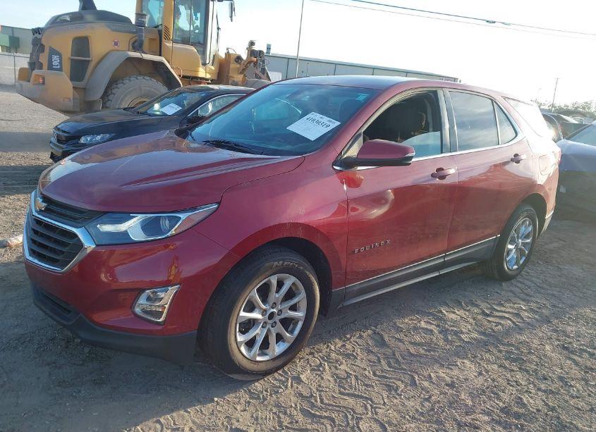 Photo 2 of 2018 Chevrolet Equinox LT (VIN 3GNAXJEV5JS562536)